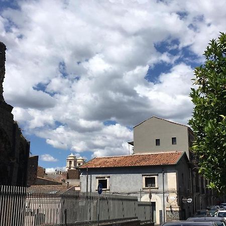 Casa Ega E La Rotonda: Bellissimi Monovani Nel Cuore Di CTA Exteriör bild