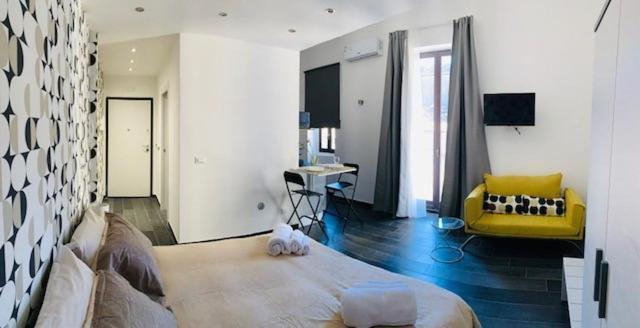 Casa Ega E La Rotonda: Bellissimi Monovani Nel Cuore Di CTA Exteriör bild