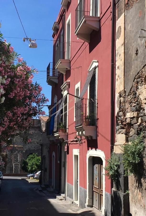 Casa Ega E La Rotonda: Bellissimi Monovani Nel Cuore Di CTA Exteriör bild