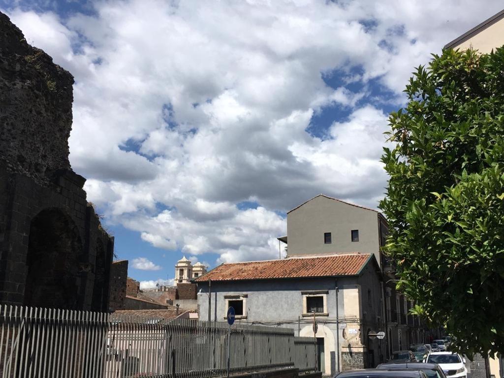 Casa Ega E La Rotonda: Bellissimi Monovani Nel Cuore Di CTA Exteriör bild